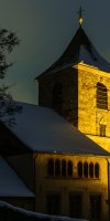 winterliche Michaelskirche in der Nacht